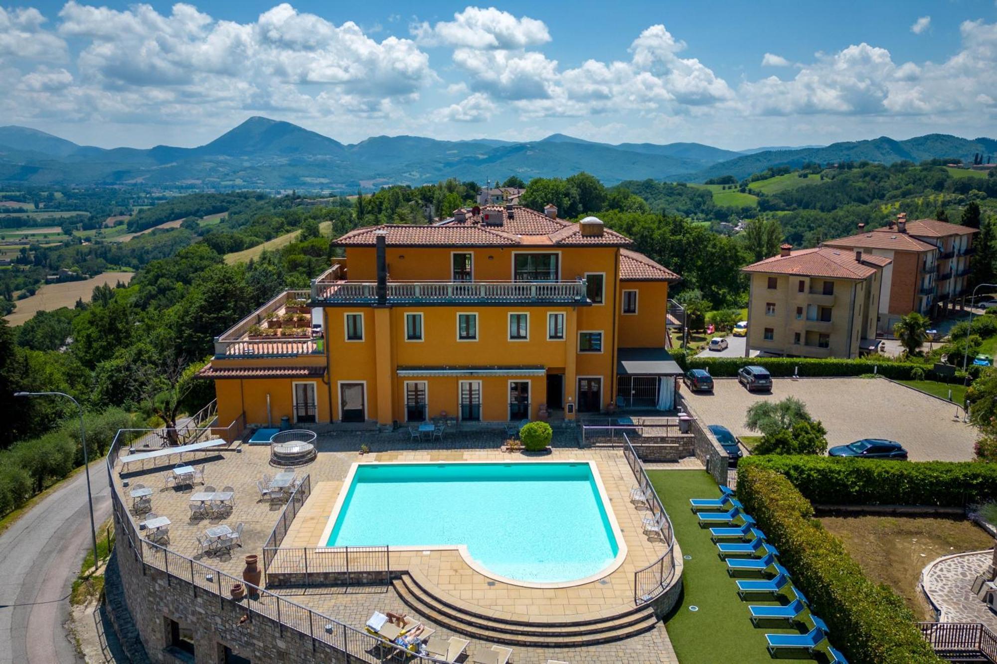 Fortebraccio Montone  Zewnętrze zdjęcie